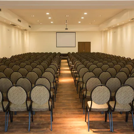 Regency Way Montevideo Hotel-3