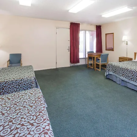 Days Inn By Wyndham Socorro-3