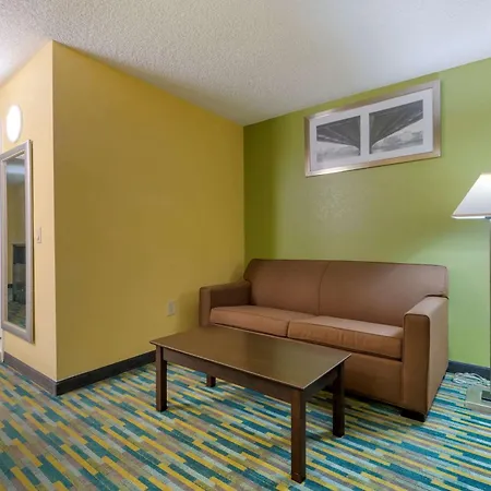 Quality Inn & Suites Mt Dora North-2
