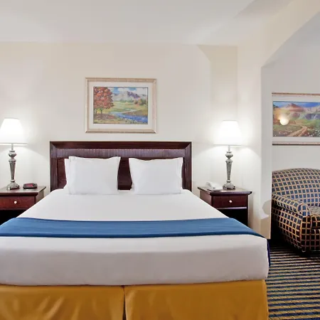 Holiday Inn Express & Suites Chesapeake By Ihg-3