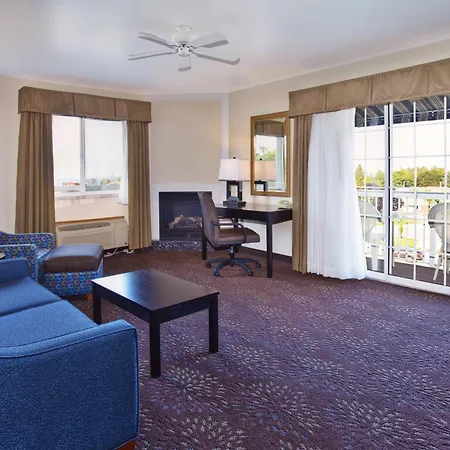Holiday Inn Express Mackinaw City By Ihg-3