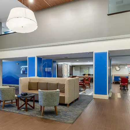 Holiday Inn Express-2