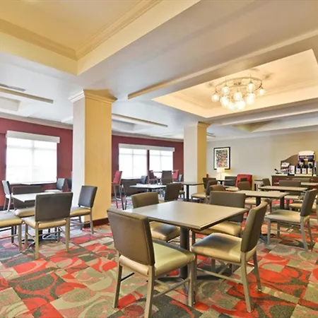 Holiday Inn Express & Suites Utica By Ihg-3