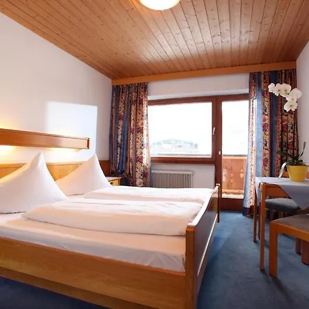 Hotel Taxacher-3