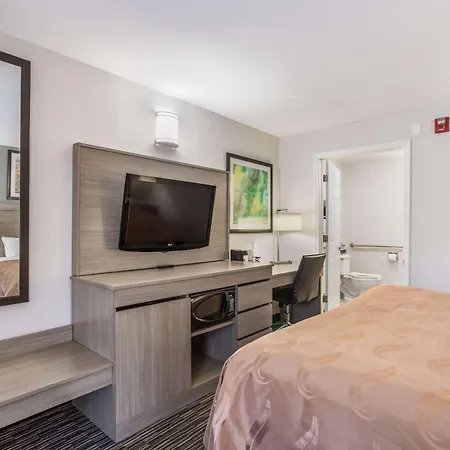 Quality Inn Gallatin-Nashville Metro-2