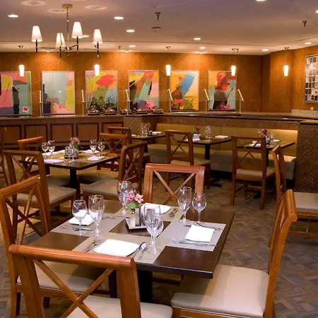 Doubletree By Hilton St. Louis At Westport-3
