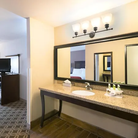 Holiday Inn Express Show Low By Ihg-2
