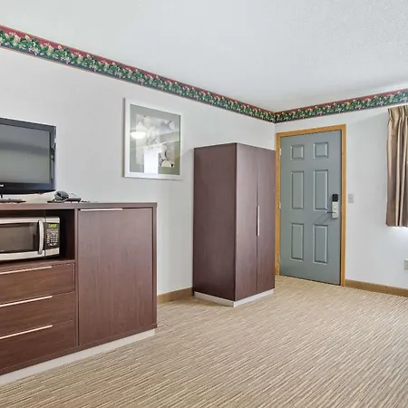 Everspring Inn & Suites-2