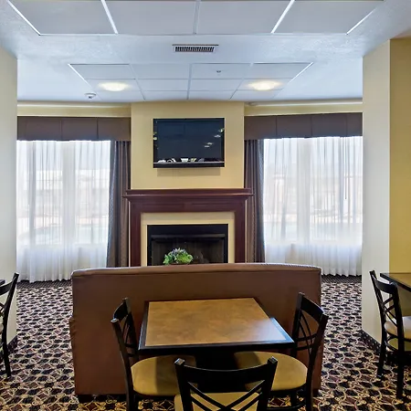 Holiday Inn Express & Suites Willcox-3