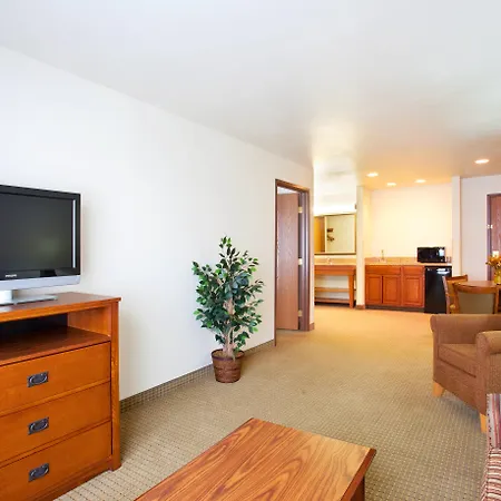 Holiday Inn Express Hotel & Suites Mattoon By Ihg-3