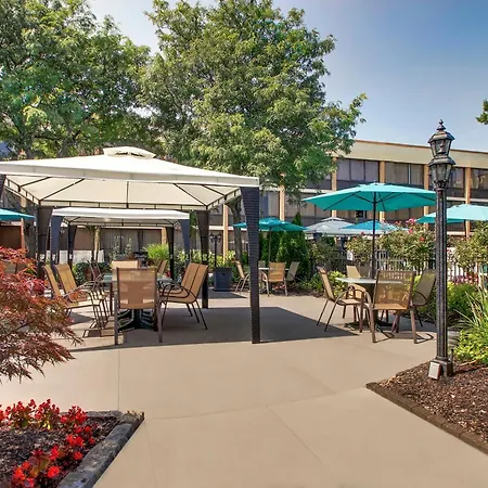 Holiday Inn Westbury-Long Island By Ihg-2