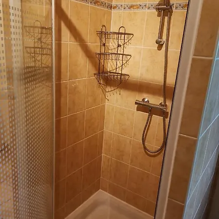 Chambre d'hôte dans une maison avec parking privée-2