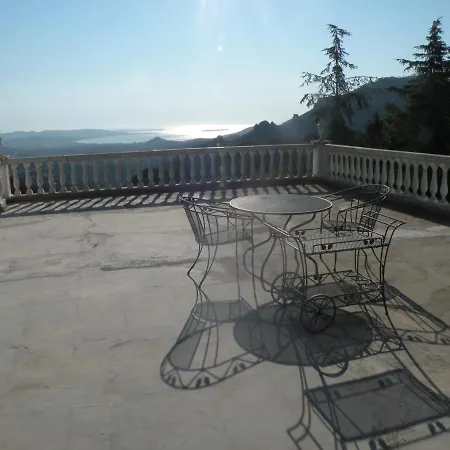 Magnifique Chambre Immense Terrasse Spa Jacuzzi Prive-3