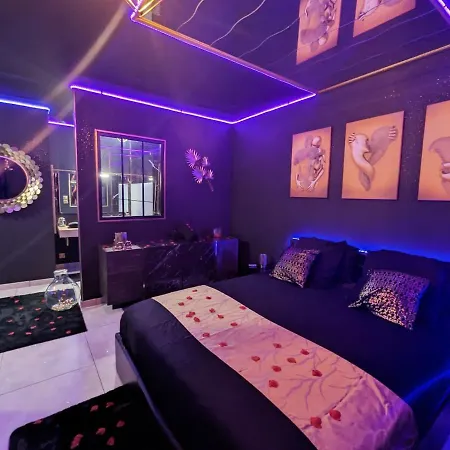 La Gold Room Jacuzzi & Sauna Prive-3