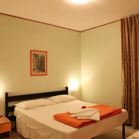 Isa-Residence With Swimming-Pool In Marina D Bibbona At Only 300 M From The Beach-3