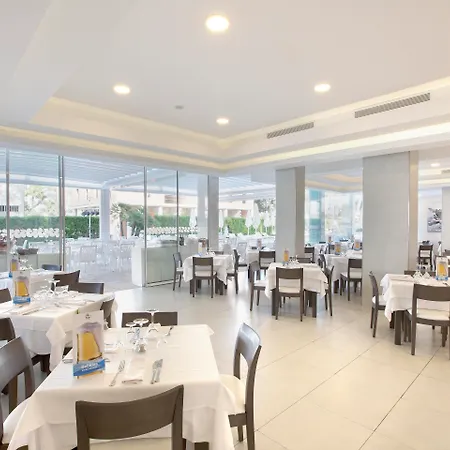 Mar Hotels Playa de Muro Suites-3