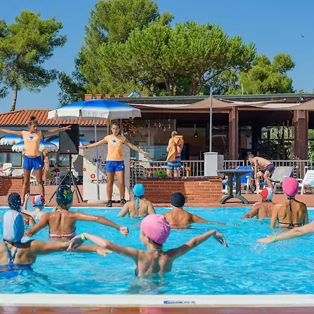 Thr - Isa-Appartament Charme, 4 Beds, Air Conditioning And Private Outdoor Area In Village With 6 Swimming-Pools, Only 1 Km From The Beach-3