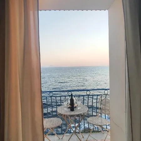 Lo scrigno sul mare-2