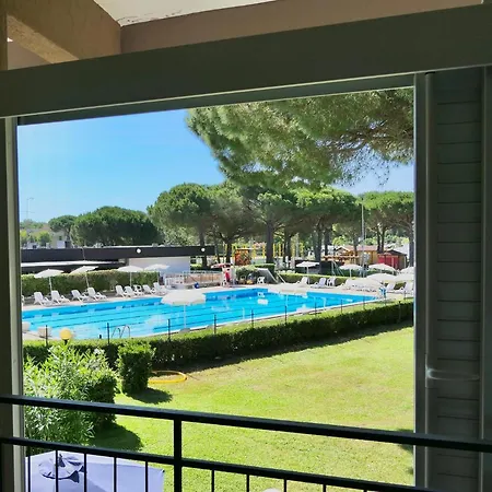 Isa-Apartment 3 Beds In Residence With Swimming-Pool Bed And Bath Linen Included-3
