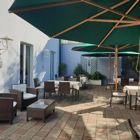 Altmühlberg Hotel&Restaurant-3