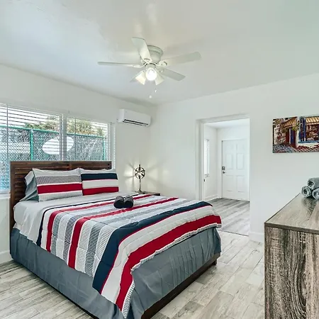 Singer Island Stunner 2 Br-2