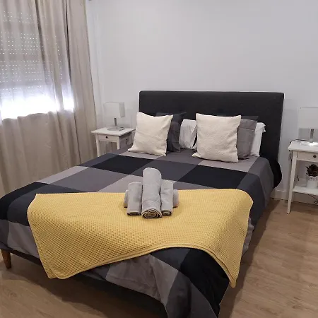 habitacion con baño privado en un piso con familia-2