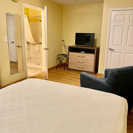 Suburban Studios Fort Myers Cape Coral-3