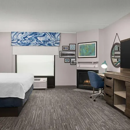 Hampton Inn Easton-3