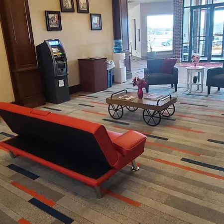 Ramada By Wyndham Batesville-3