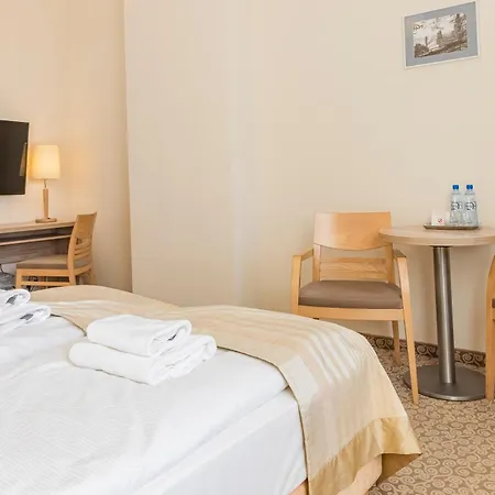Hotel Cesarskie Ogrody-3