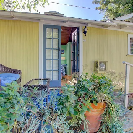 Secret Garden Inn & Cottages-2