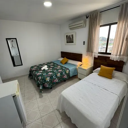 Hostal Avenida-3