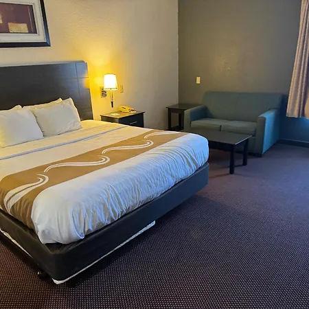 Quality Inn & Suites Hattiesburg North-2