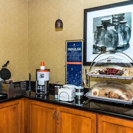 Hampton Inn Easton-3