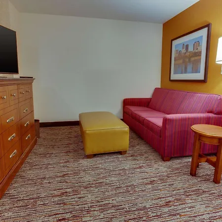 Drury Inn & Suites West Des Moines-3