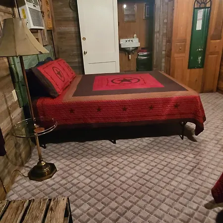 Buffalo Girls Hotel-3