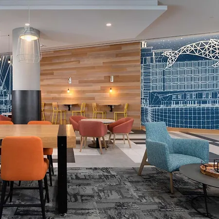 Hyatt Place Boston/Seaport District-3