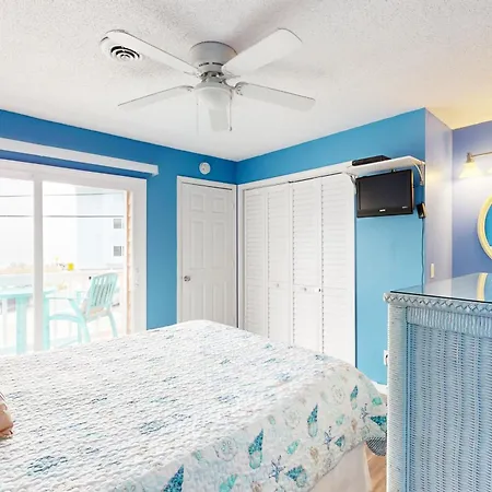 Cb05 Cozy Carolina Beach Condo-3
