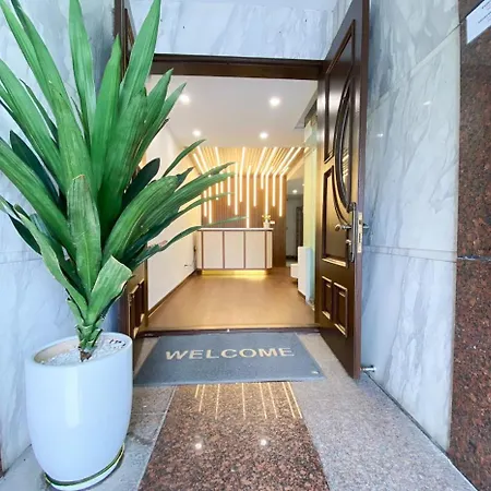 La Apartment - Lake View-2
