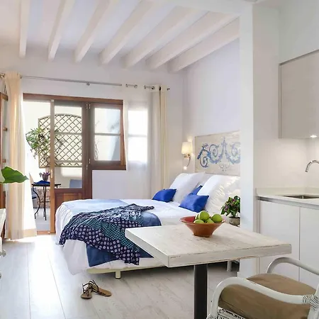 StayCatalina Boutique Hotel-Apartments-2