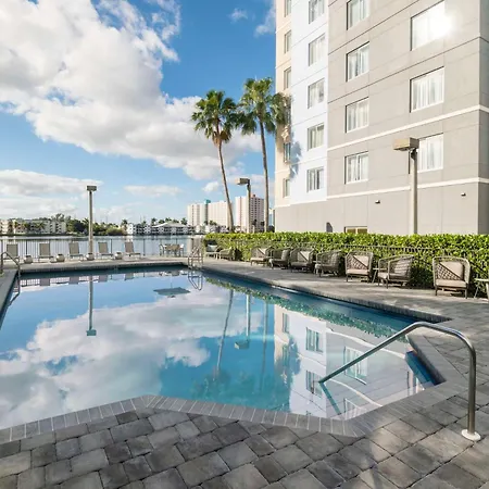 Homewood Suites Miami Airport/Blue Lagoon-3