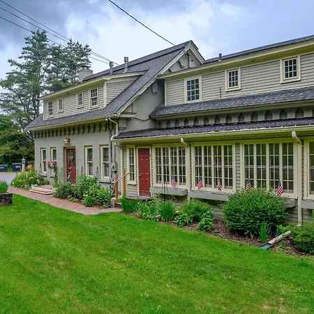 Brass Lantern Inn-3