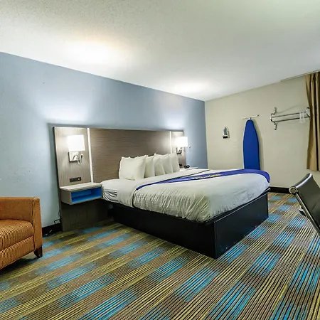 New Victorian Inn & Suites Omaha-3