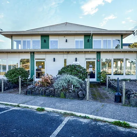 Waldport Bayfront Hotel & Restaurant-2
