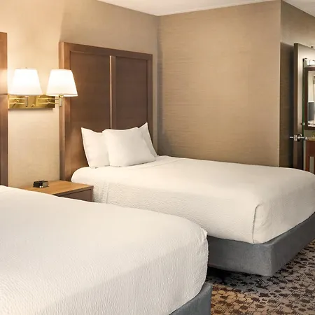 Ramada Plaza By Wyndham Portland-3