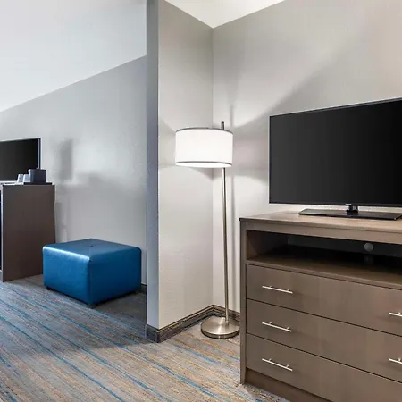 Best Western Plus Stephenville Inn-2