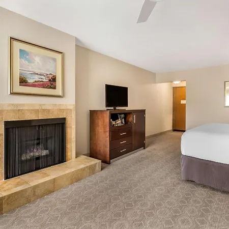 Best Western Plus Monterey Inn-2