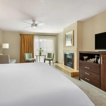 Best Western Plus Monterey Inn-3