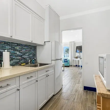 Walkabout 1 Tower Suite In The Heart Of Hollywood Beach-2
