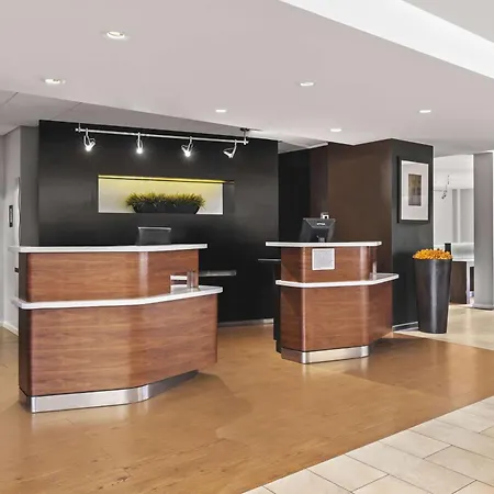 Super 8 By Wyndham Dallas Love Field Airport-2